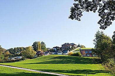 2D俯视角生存类动作游戏《上个P班》Steam页面开放 2025年6月发行